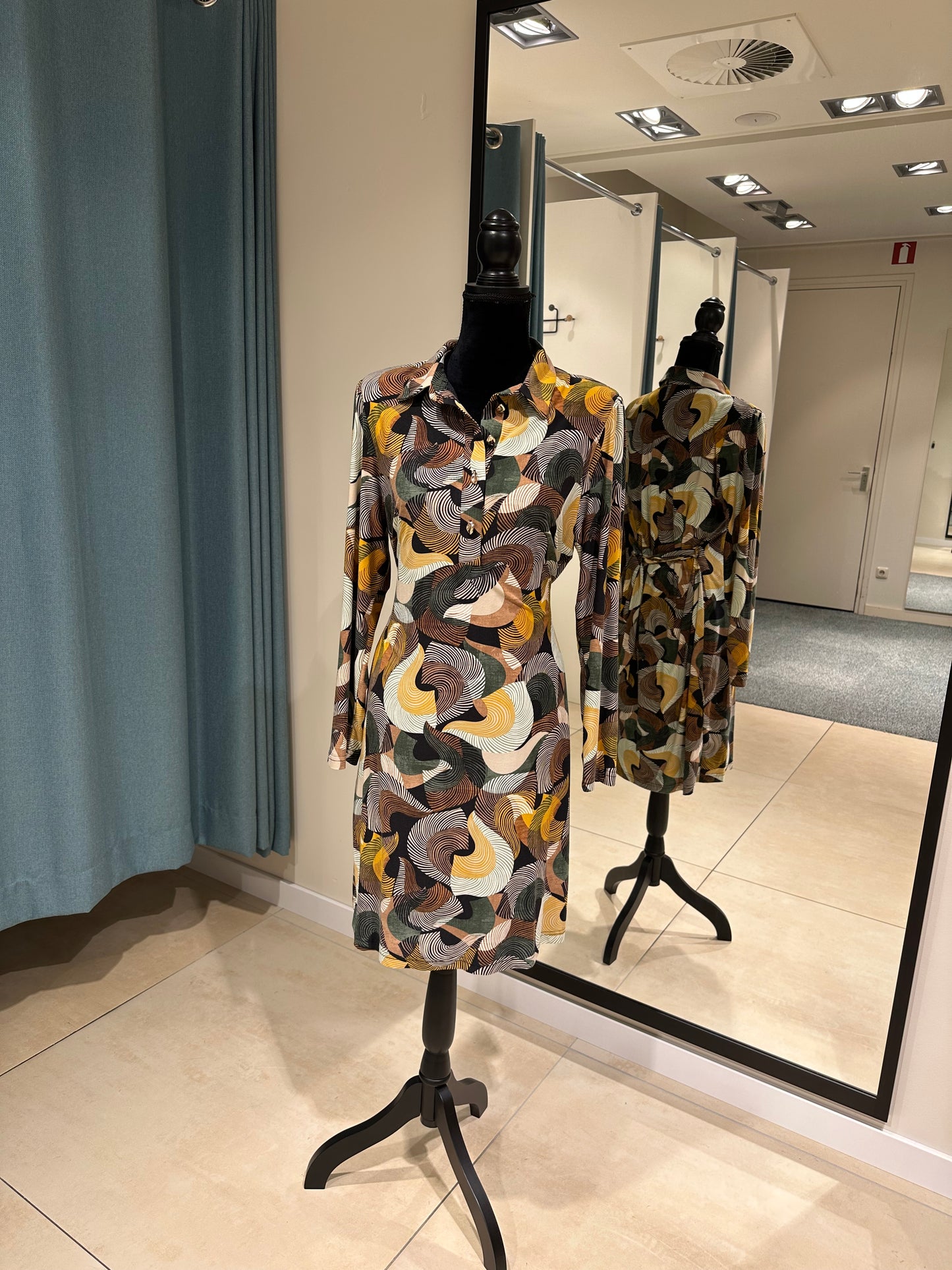 GoldyDress